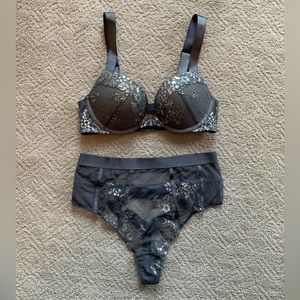NWOT Victoria’s Secret Lingerie Set
